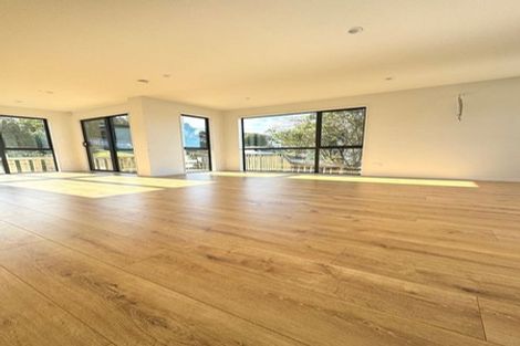 Photo of property in 8a Datura Place, Sunnynook, Auckland, 0620