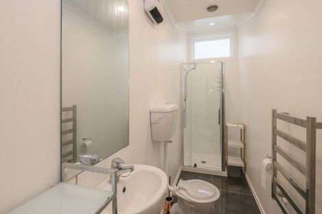 Photo of property in 22 Glenpark Avenue, Frankleigh Park, New Plymouth, 4310