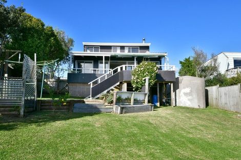 Photo of property in 1322 Whangaparaoa Road, Army Bay, Whangaparaoa, 0930