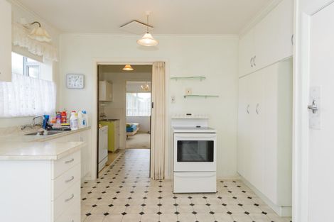 Photo of property in 12 Birmingham Street, Takaro, Palmerston North, 4412