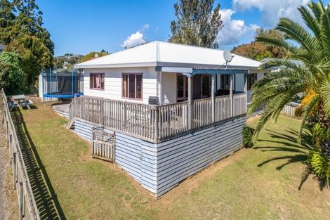 Photo of property in 119 Durrant Drive, Whangamata, 3620