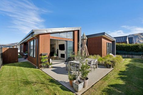 Photo of property in 13 Campbell Road, Wanaka, 9305