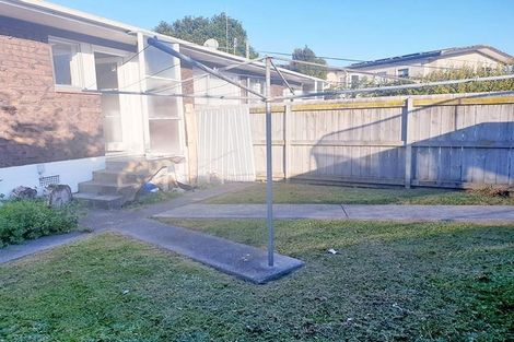 Photo of property in 1/1 Greenock Road, Ranui, Auckland, 0612