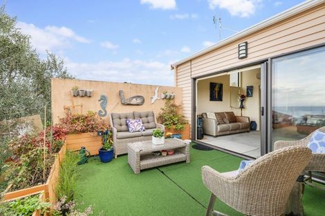 Photo of property in 1055 Whangaparaoa Road, Tindalls Beach, Whangaparaoa, 0930