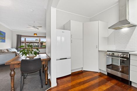 Photo of property in 8 Anzac Avenue, Onekawa, Napier, 4110