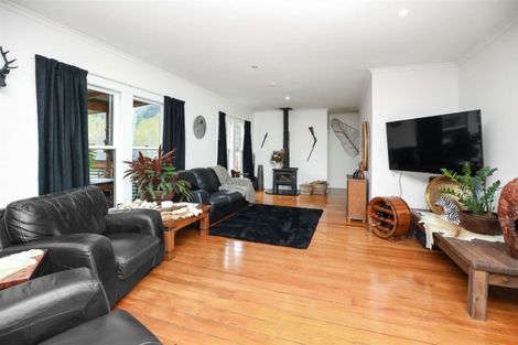 Photo of property in 175a Tapu Coroglen Road, Tapu, Thames, 3575