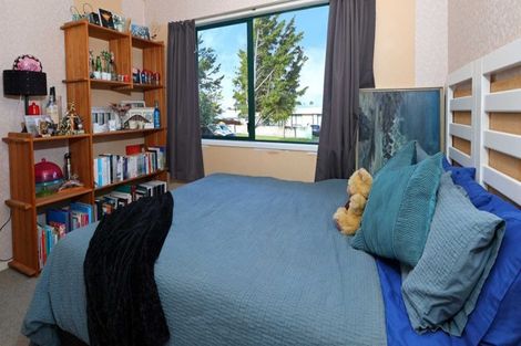 Photo of property in 19a Riserra Drive, Ranui, Auckland, 0612