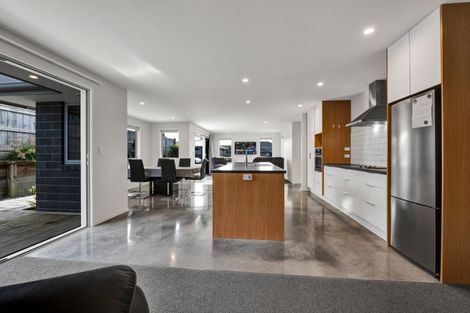 Photo of property in 61 Cyrus Street, Whalers Gate, New Plymouth, 4310