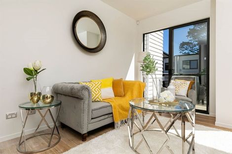 Photo of property in 19 Korokio Lane, Henderson, Auckland, 0612