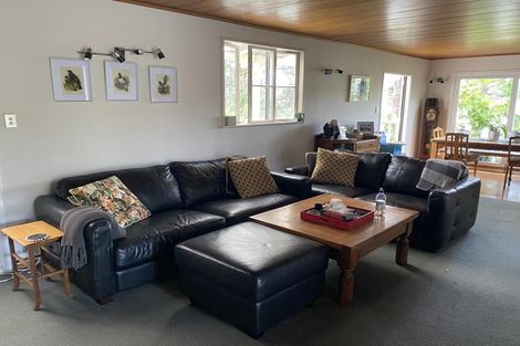 Photo of property in 225 Victory Road, Laingholm, Auckland, 0604