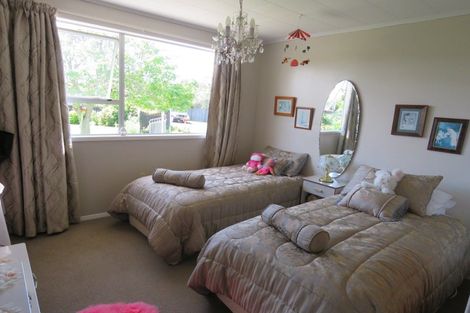 Photo of property in 17 Ngahue Crescent, Carters Beach, Westport, 7825