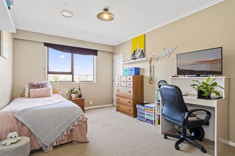 Photo of property in 15 Pemberton Crescent, Greerton, Tauranga, 3112