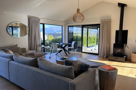 Photo of property in 2 Wanderer Lane, Jacks Point, Queenstown, 9371