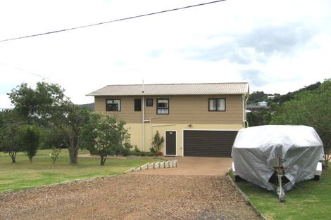 Photo of property in 33 Ocean Road, Surfdale, Waiheke Island, 1081