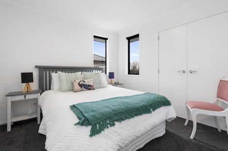 Photo of property in 27 Plescher Crescent, Leamington, Cambridge, 3432