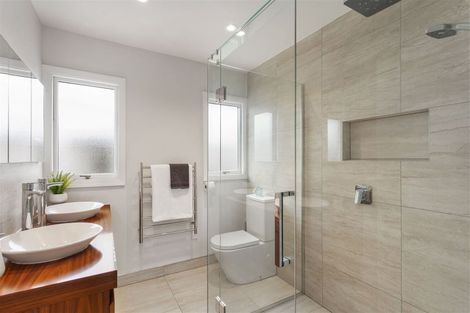 Photo of property in 17 Joyce Crescent, Ilam, Christchurch, 8041