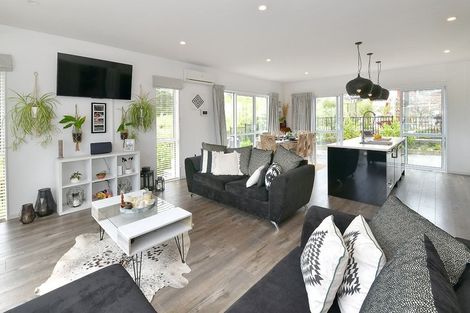 Photo of property in 9 Kaipuke Crescent, Gulf Harbour, Whangaparaoa, 0930