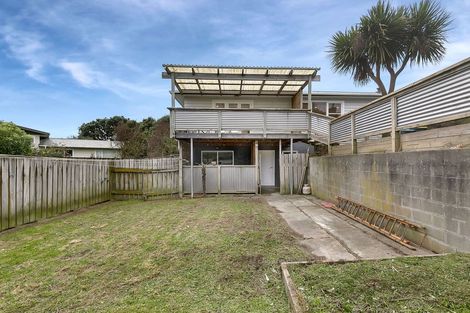 Photo of property in 48 Ernest Street, Ranui, Porirua, 5024