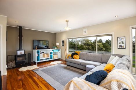 Photo of property in 11 Cowling Road, Hurdon, New Plymouth, 4310
