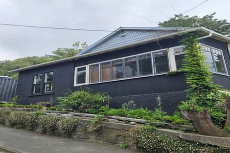Photo of property in 26 Hawkhurst Road, Lyttelton, 8082