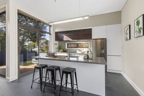 Photo of property in 19 Steeple Lane, Seatoun, Wellington, 6022