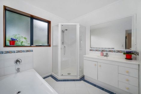 Photo of property in 19 Angel Way, Stanmore Bay, Whangaparaoa, 0932