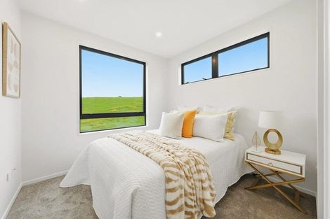 Photo of property in 2/7 Cindy Place, Pakuranga, Auckland, 2010