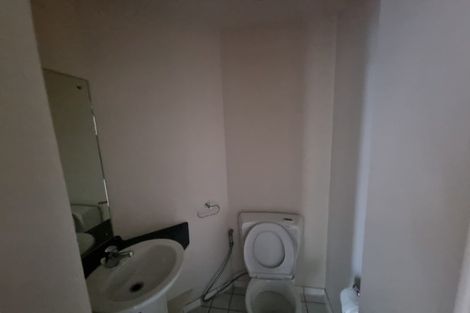 Photo of property in Grandstand Apartments, 4/80 Kent Terrace, Mount Victoria, Wellington, 6011