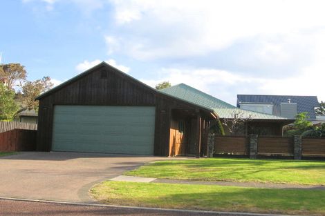 Photo of property in 50 Pauanui Boulevard, Pauanui, Hikuai, 3579