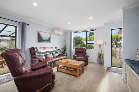 Photo of property in 20 Kayes Road, Pukekohe, 2120