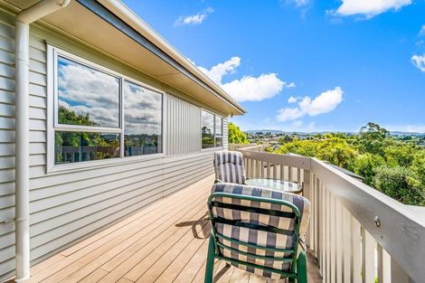 Photo of property in 5 Seabar Place, Glen Eden, Auckland, 0602