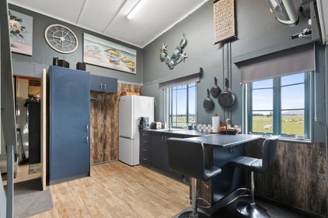 Photo of property in 64 Farm Road, Waipukurau, 4284