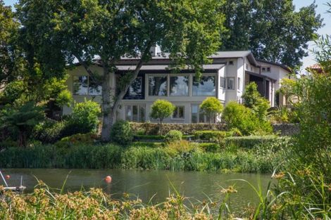 Photo of property in 12 Pastoral Lane, Hokowhitu, Palmerston North, 4410