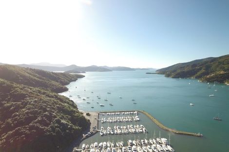 Photo of property in 43 Marina Drive, Waikawa, Picton, 7220