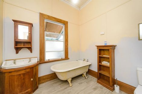 Photo of property in 2603 Kimbolton Road, Kiwitea, Feilding, 4777