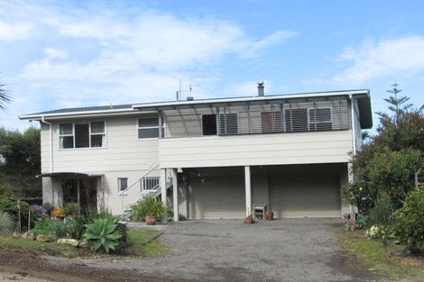 Photo of property in 241 Paku Drive, Tairua, 3508