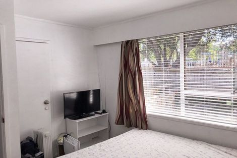 Photo of property in 1/25 Aotearoa Terrace, Murrays Bay, Auckland, 0630