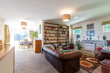 Photo of property in 27 Tosswill Road, Tahunanui, Nelson, 7011