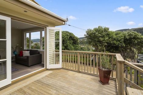 Photo of property in 10 Handyside Street, Tawa, Wellington, 5028