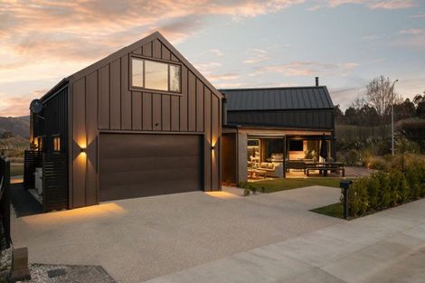 Photo of property in 2 Brodie Avenue, Arrowtown, 9302