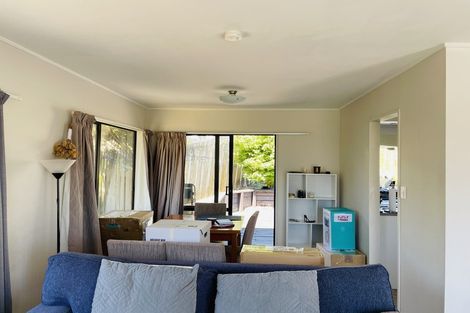 Photo of property in 58 Barbados Drive, Unsworth Heights, Auckland, 0632