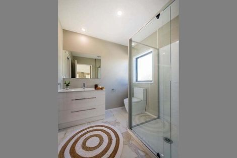 Photo of property in 25a Arrow Road, Forrest Hill, Auckland, 0620