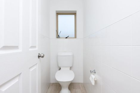 Photo of property in 17 Gendo Avenue, Henderson, Auckland, 0612