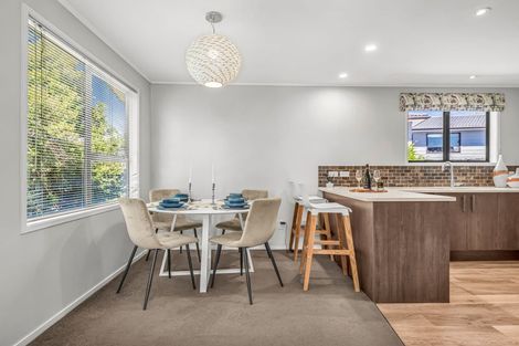 Photo of property in 7 Panzic Place, Glen Eden, Auckland, 0602