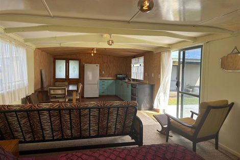 Photo of property in 98 Pukehina Parade, Pukehina, 3189