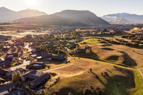 Photo of property in 14b Kinross Lane, Jacks Point, Queenstown, 9371