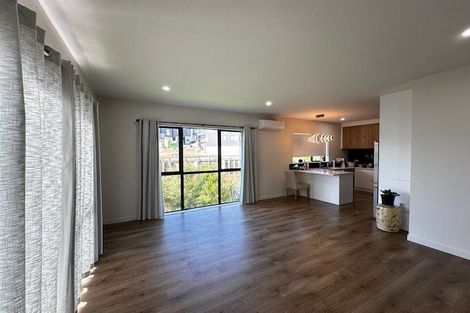 Photo of property in 24 Baumea Rise, Massey, Auckland, 0614