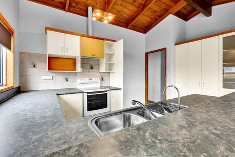 Photo of property in 17 Villa Place, Bell Block, New Plymouth, 4312