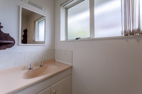 Photo of property in 25 Spinnaker Drive, Te Atatu Peninsula, Auckland, 0610