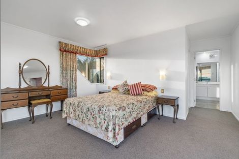 Photo of property in 9 Mariposa Crescent, Birkenhead, Auckland, 0626